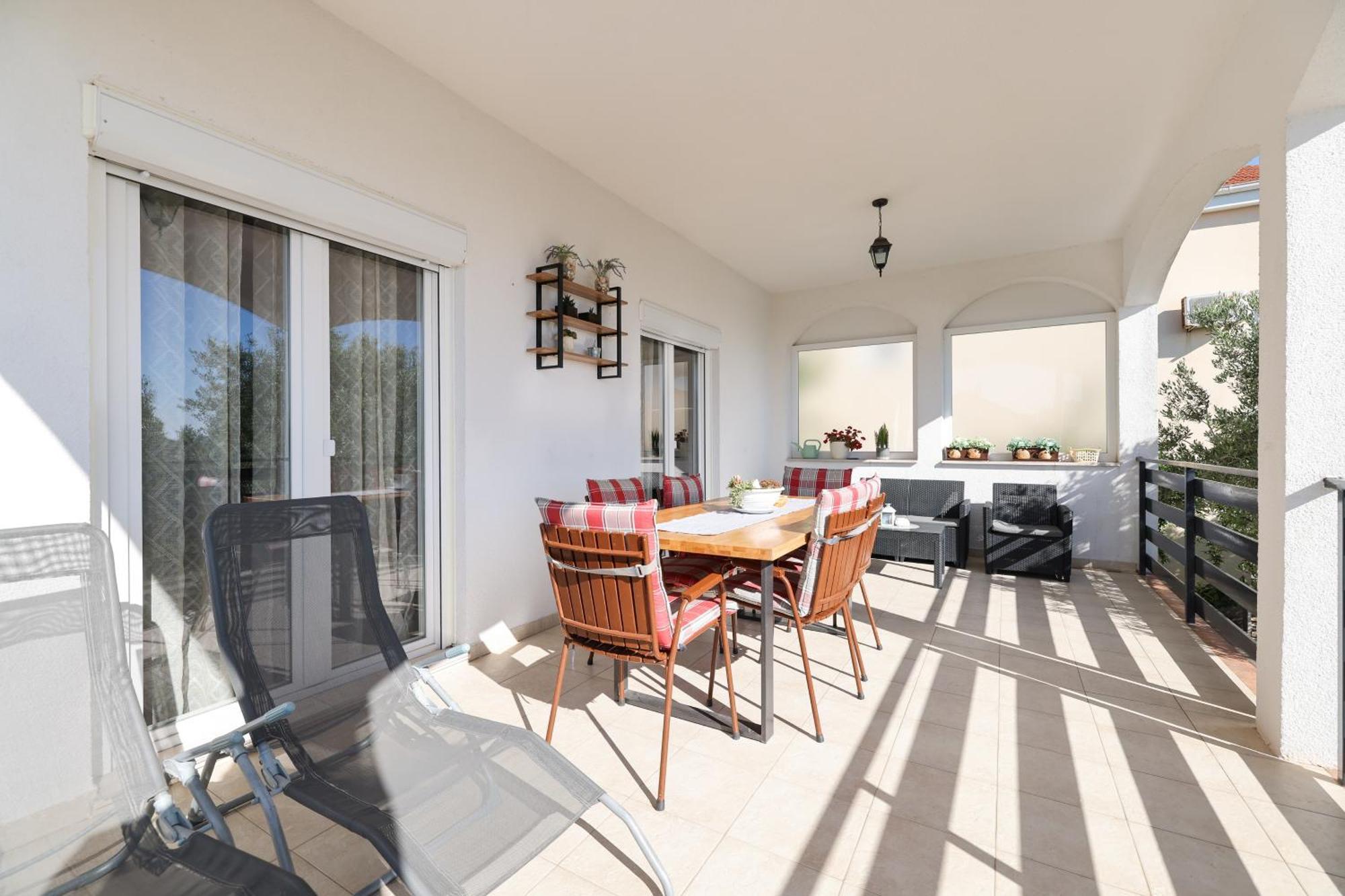 Apartment Pantalon, Big Terrace And Free Parking Zadar Exterior photo