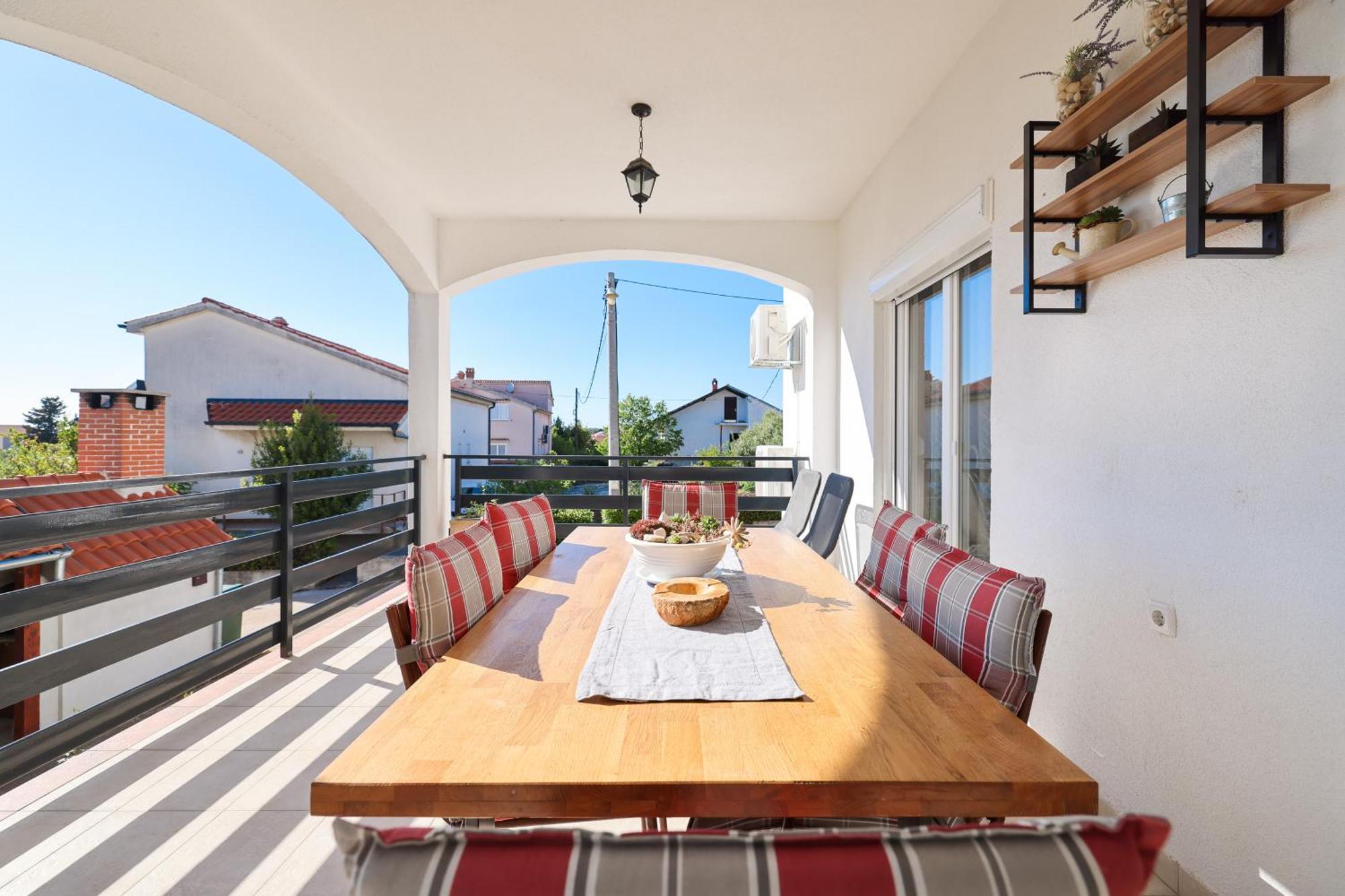Apartment Pantalon, Big Terrace And Free Parking Zadar Exterior photo